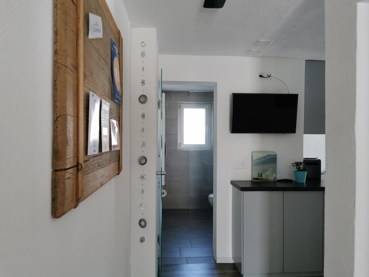 Tgesa Dutg Grond Apartment Sedrun Luaran gambar