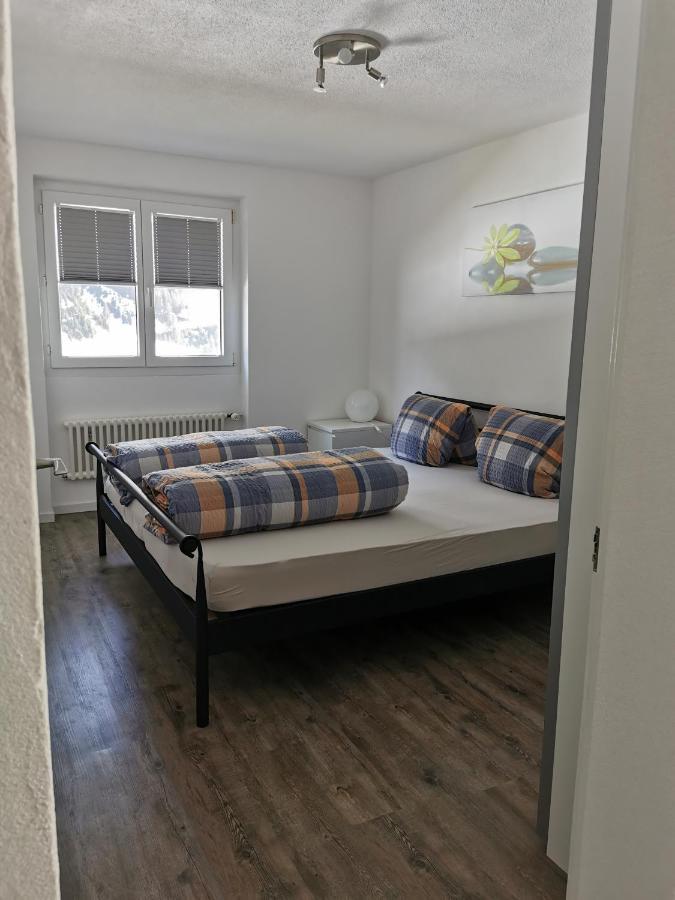 Tgesa Dutg Grond Apartment Sedrun Luaran gambar