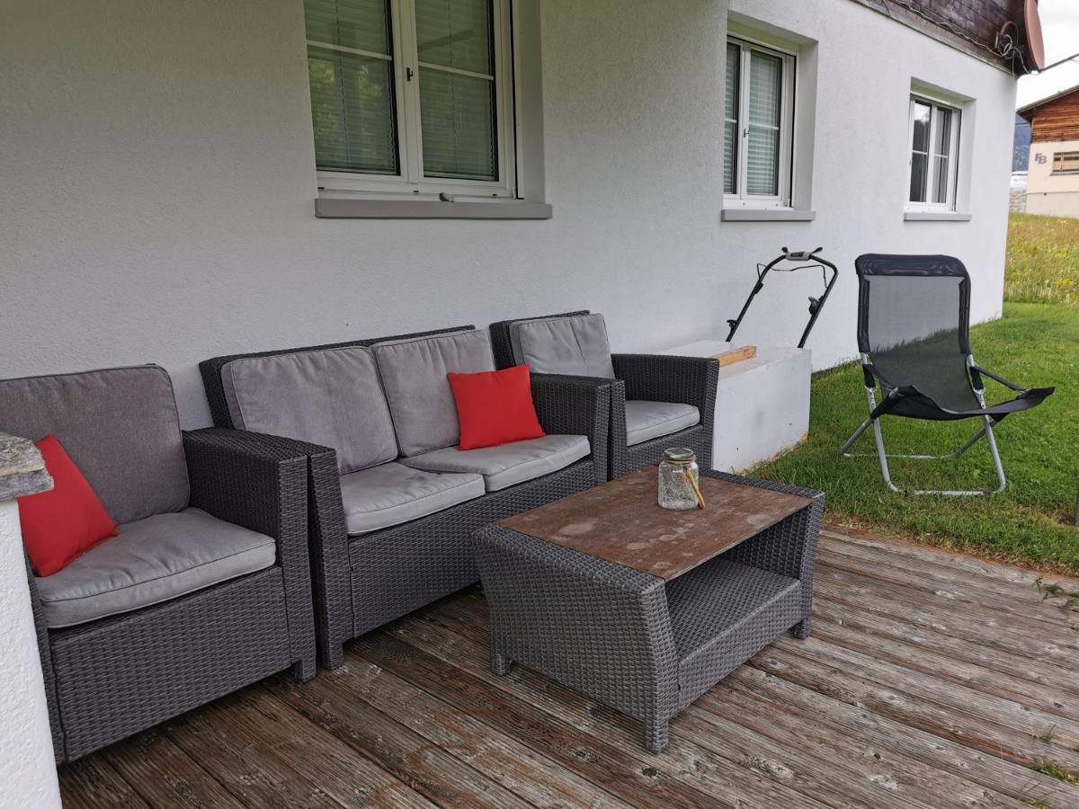 Tgesa Dutg Grond Apartment Sedrun Luaran gambar