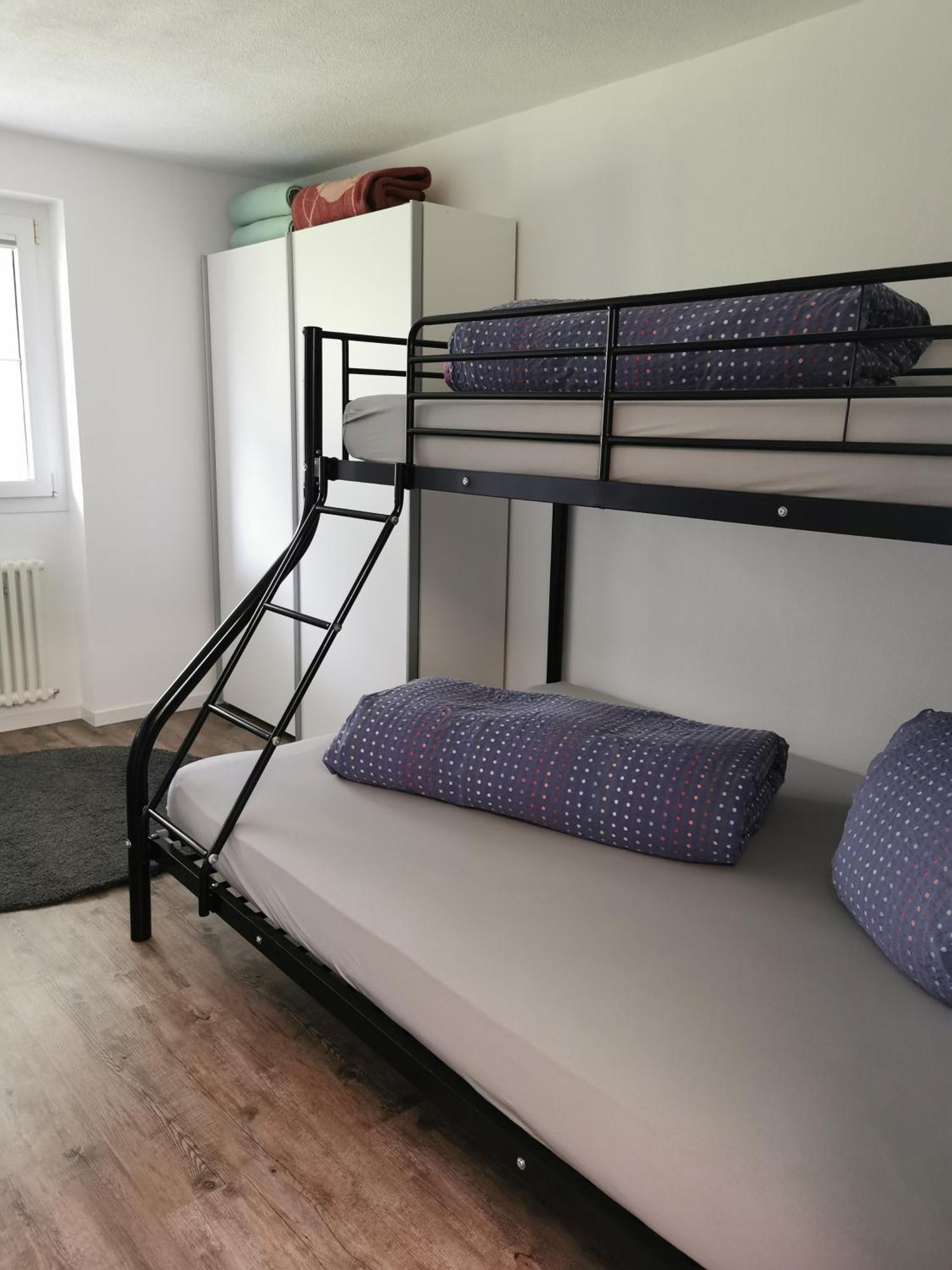Tgesa Dutg Grond Apartment Sedrun Luaran gambar