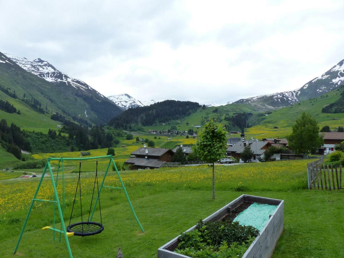 Tgesa Dutg Grond Apartment Sedrun Luaran gambar