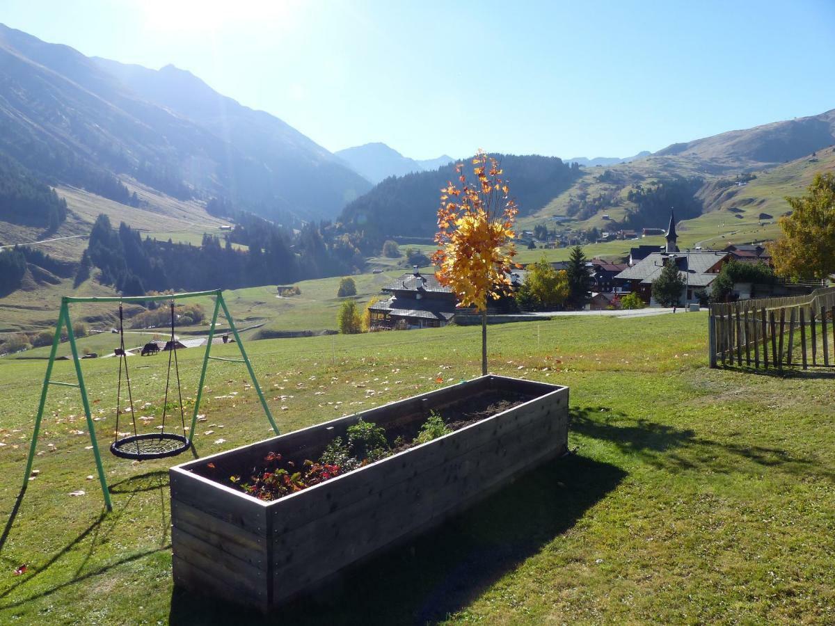 Tgesa Dutg Grond Apartment Sedrun Luaran gambar